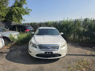 Ford Taurus 2011
