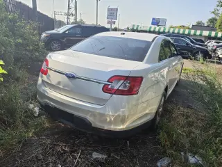 Ford Taurus 2011