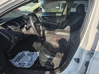 Ford Taurus 2011