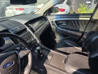 Ford Taurus 2011