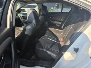Ford Taurus 2011