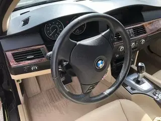 2010 BMW 528i Sedan 4D