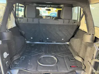 2015 Jeep Wrangler 4WD 4dr Sahara