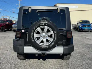 2015 Jeep Wrangler 4WD 4dr Sahara