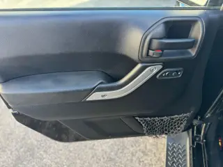 2015 Jeep Wrangler 4WD 4dr Sahara