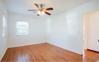 3 Bedroom House in Beverly Blvd