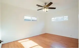 3 Bedroom House in Beverly Blvd