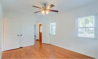 3 Bedroom House in Beverly Blvd