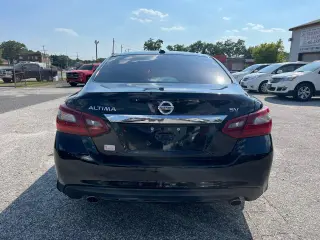 2018 Nissan Altima SV