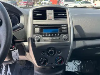 2016 Nissan Versa SV