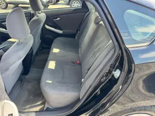 2014 Toyota Prius 5dr HB Three (Natl)
