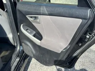 2014 Toyota Prius 5dr HB Three (Natl)