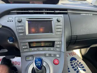 2014 Toyota Prius 5dr HB Three (Natl)