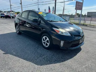 2014 Toyota Prius 5dr HB Three (Natl)