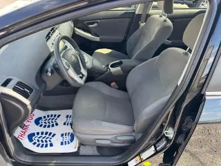 2014 Toyota Prius 5dr HB Three (Natl)