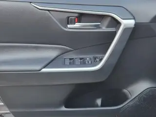 Toyota RAV4 Hybrid 2025 AWD XLE 4dr SUV