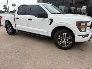 Ford F-150 2023 4x4 Platinum 4dr SuperCrew 6.5 ft. SB
