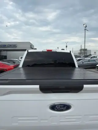 Ford F-150 2023 4x4 Platinum 4dr SuperCrew 6.5 ft. SB