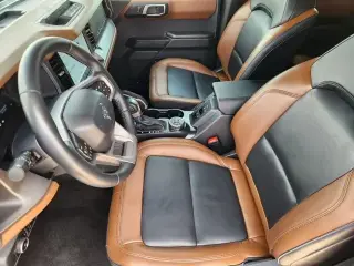 Ford Bronco 2024 4x4 Outer Banks 4 puertas SUV
