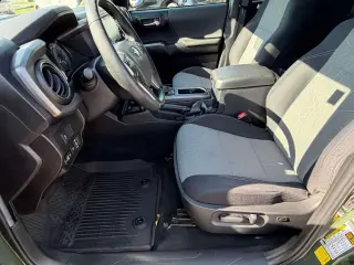 Toyota Tacoma 2022 4x4 TRD Sport 4dr Double Cab 5.0 ft SB 6A