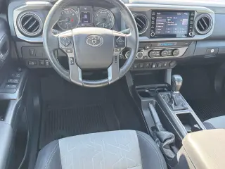 Toyota Tacoma 2022 4x4 TRD Sport 4dr Double Cab 5.0 ft SB 6A