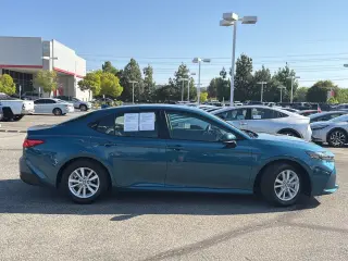 Toyota Camry 2026 SE 4dr Sedan