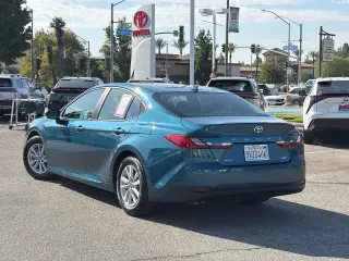 Toyota Camry 2026 SE 4dr Sedan