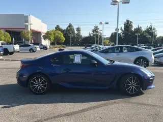 Toyota GR86 2022 2dr Coupe 6A