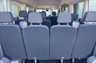 Ford Transit 2021 350 XL 3 puertas LWB Techo Medio Furgón de Pasajeros