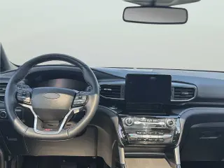Ford Explorer 2023 AWD ST 4 puertas SUV