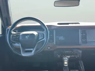 Ford Bronco 2024 4x4 Outer Banks 4 puertas SUV