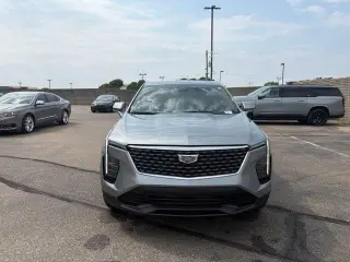 Cadillac XT4 2024 Luxury 4dr Crossover