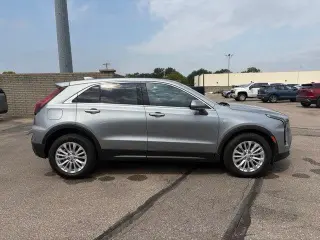 Cadillac XT4 2024 Luxury 4dr Crossover
