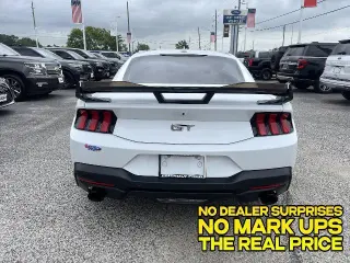 Ford Mustang 2025 GT 2 puertas Fastback