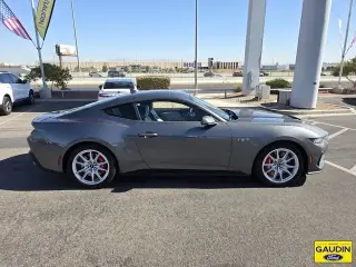 Ford Mustang 2024 GT Premium 2 puertas Fastback