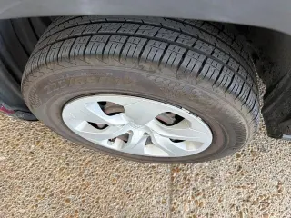 Toyota RAV4 2021 LE 4dr SUV