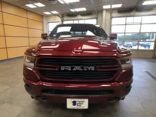 Ram 1500 2023 4x4 Laramie 4 puertas Cabina Crew 5.6 pies. Caja corta Pickup