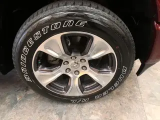 Ram 1500 2023 4x4 Laramie 4 puertas Cabina Crew 5.6 pies. Caja corta Pickup