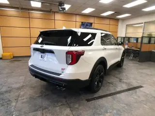 Ford Explorer 2023 AWD ST 4 puertas SUV