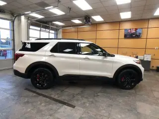 Ford Explorer 2023 AWD ST 4 puertas SUV