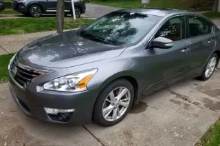 2015 Nissan Altima SV Sedan