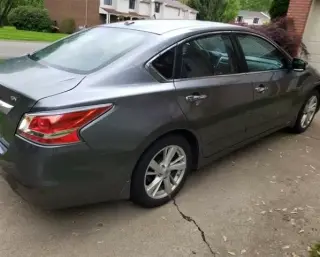 2015 Nissan Altima SV Sedan