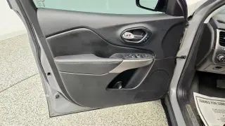 Jeep Cherokee 2021 4x4 Limited 4dr SUV