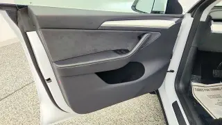 Tesla Model Y 2023 AWD 4dr Crossover