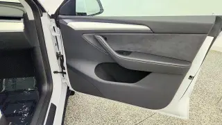 Tesla Model Y 2023 AWD 4dr Crossover