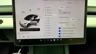 Tesla Model Y 2023 AWD 4dr Crossover