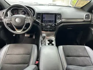 Jeep Grand Cherokee 2019 4x2 Laredo 4dr SUV