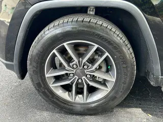 Jeep Grand Cherokee 2019 4x2 Laredo 4dr SUV