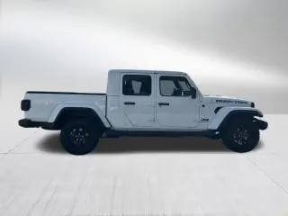 Jeep Gladiator 2025 4x4 Big Bear 4 puertas Cabina Crew 5.0 ft. SB