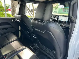 Jeep Gladiator 2025 4x4 Big Bear 4 puertas Cabina Crew 5.0 ft. SB